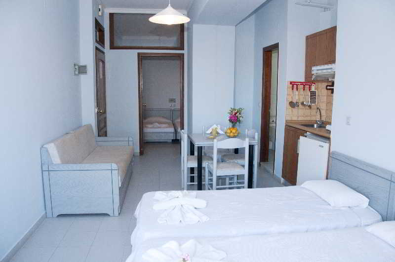Louladakis Apartments Kolymbari Exterior photo